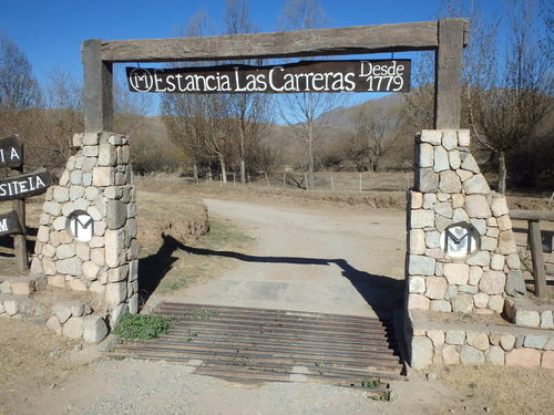 Las Carreras Visitela translates to 'Visit Careers' but means 'Visitor Education'.